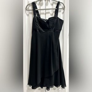 Jones Wear Size 8P Black Cocktail Dress